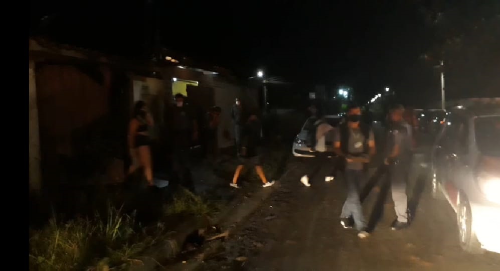 Fiscalização fecha festa clandestina com 300 pessoas em Caraguatatuba