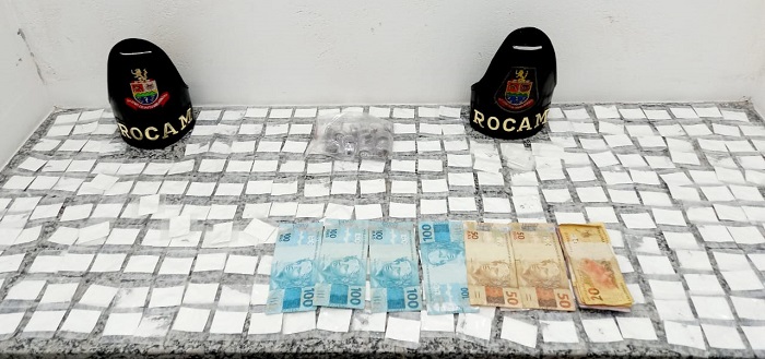 Equipe da ROCAM apreende cocaína e maconha no bairro do Tinga em Caraguatatuba