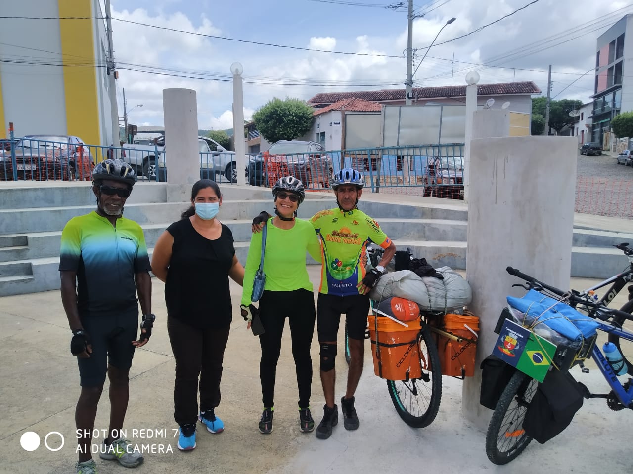 Ciclistas de Caraguatatuba chegam a Salvado (BA) depois de 59 dias realizando um percurso de 1.959 km