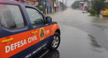 Ubatuba registra 154 mm de chuva em seis horas; Defesa Civil atende deslizamentos, alagamentos e queda de árvores
