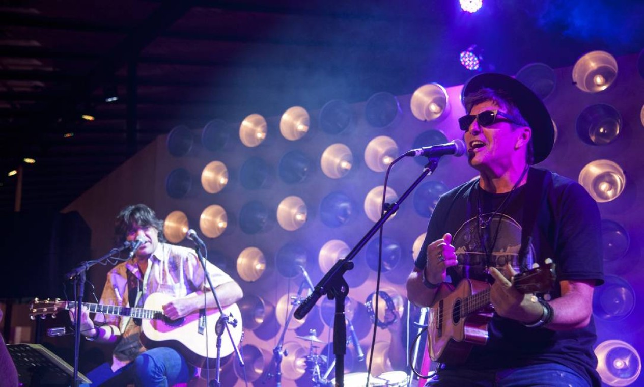 Cantor Evandro Mesquita & The Fabulous Tab abrem festival Folk & Blues Ilhabela 2022 nesta sexta-feira