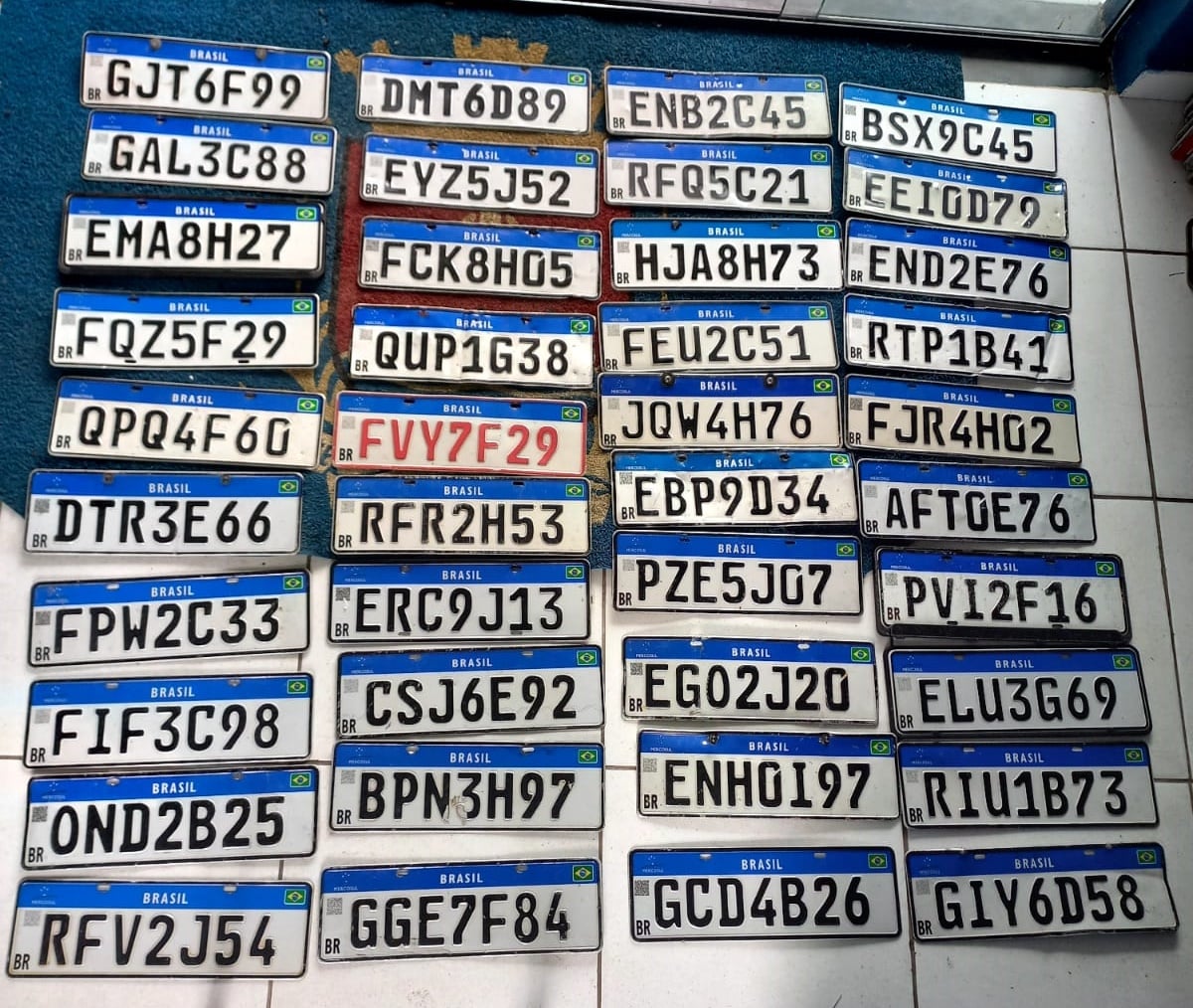 GCM de Ubatuba divulga placas de carro perdidas nas chuvas