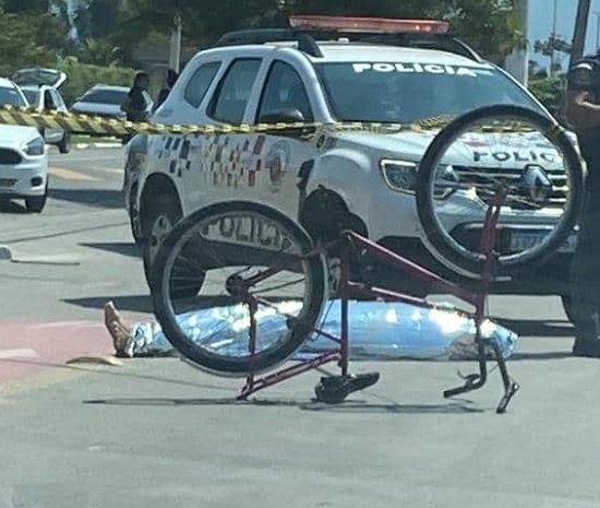 Câmera flagra atropelamento na região Sul de Caraguá; ciclista veio a óbito ainda no local
