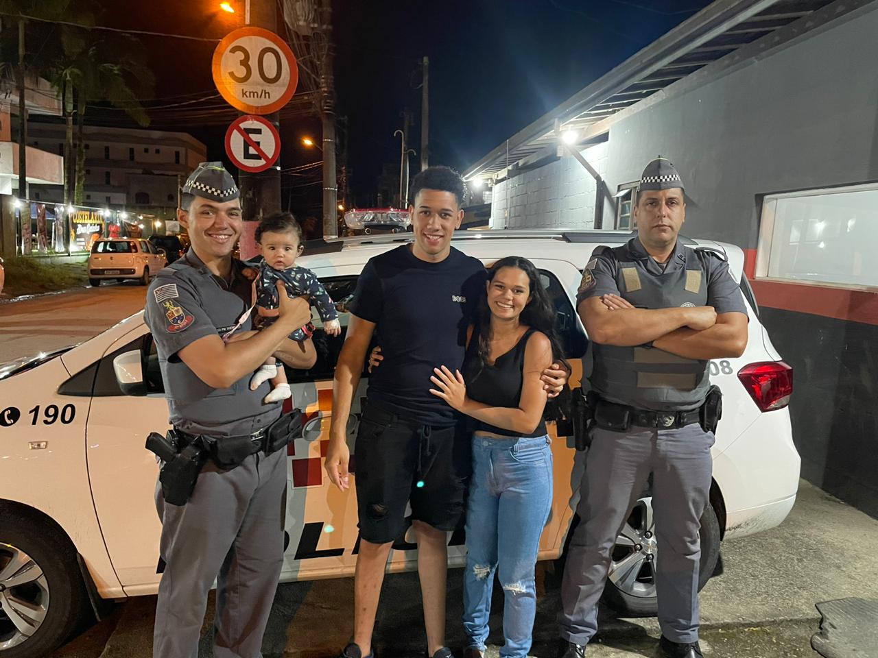 PM salva bebê recém-nascido que se engasgou enquanto era amamentado em Ubatuba