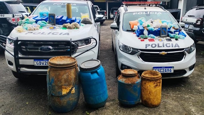 Operação conjunta da PM e Ambiental prende homem com mais 50 kg de drogas em Ubatuba