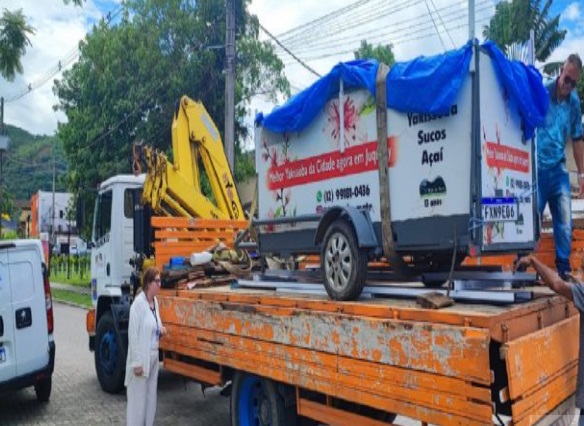 Fiscalização de Posturas de São Sebastião apreende até carrinho de yakisoba na praia de Juquehy