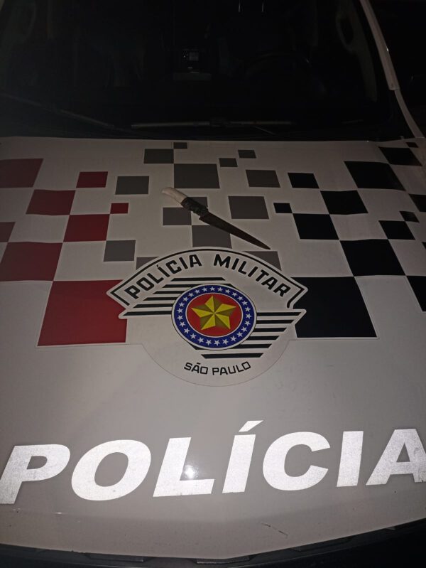 Homem esfaqueia namorada em Caraguatatuba