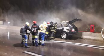 Carro pega fogo no túnel da Nova Tamoios e mobiliza Corpo de Bombeiros e Concessionária